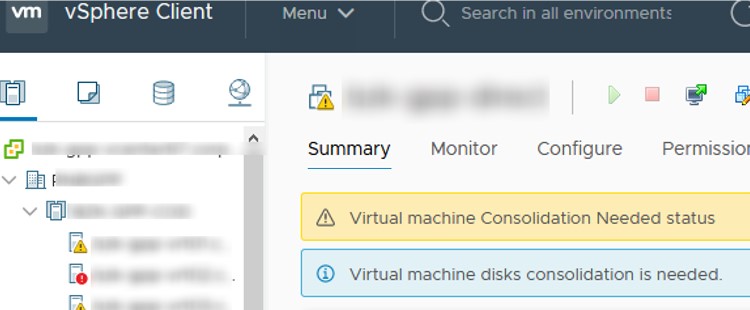 ошибка в консоли vmware: Virtual Machine disks consolidation is needed.